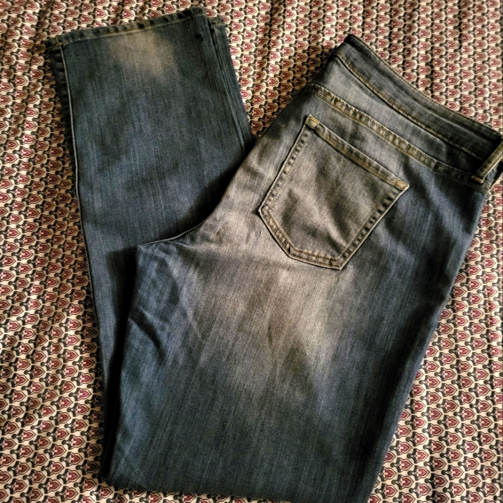 Gap straight leg jeans~ Size 18.